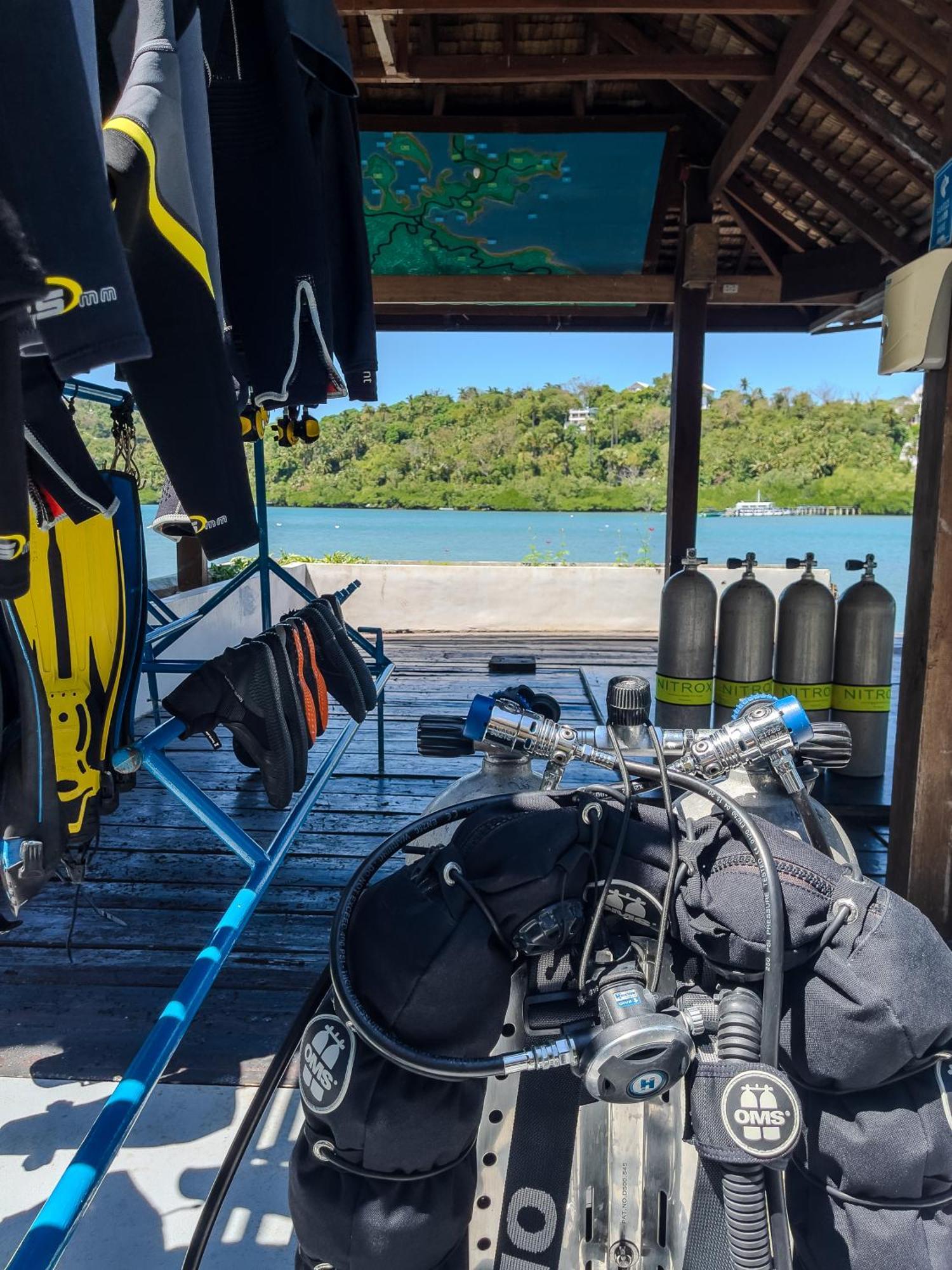 פוארטו גאלרה Edgewater Dive & Spa Resort מראה חיצוני תמונה