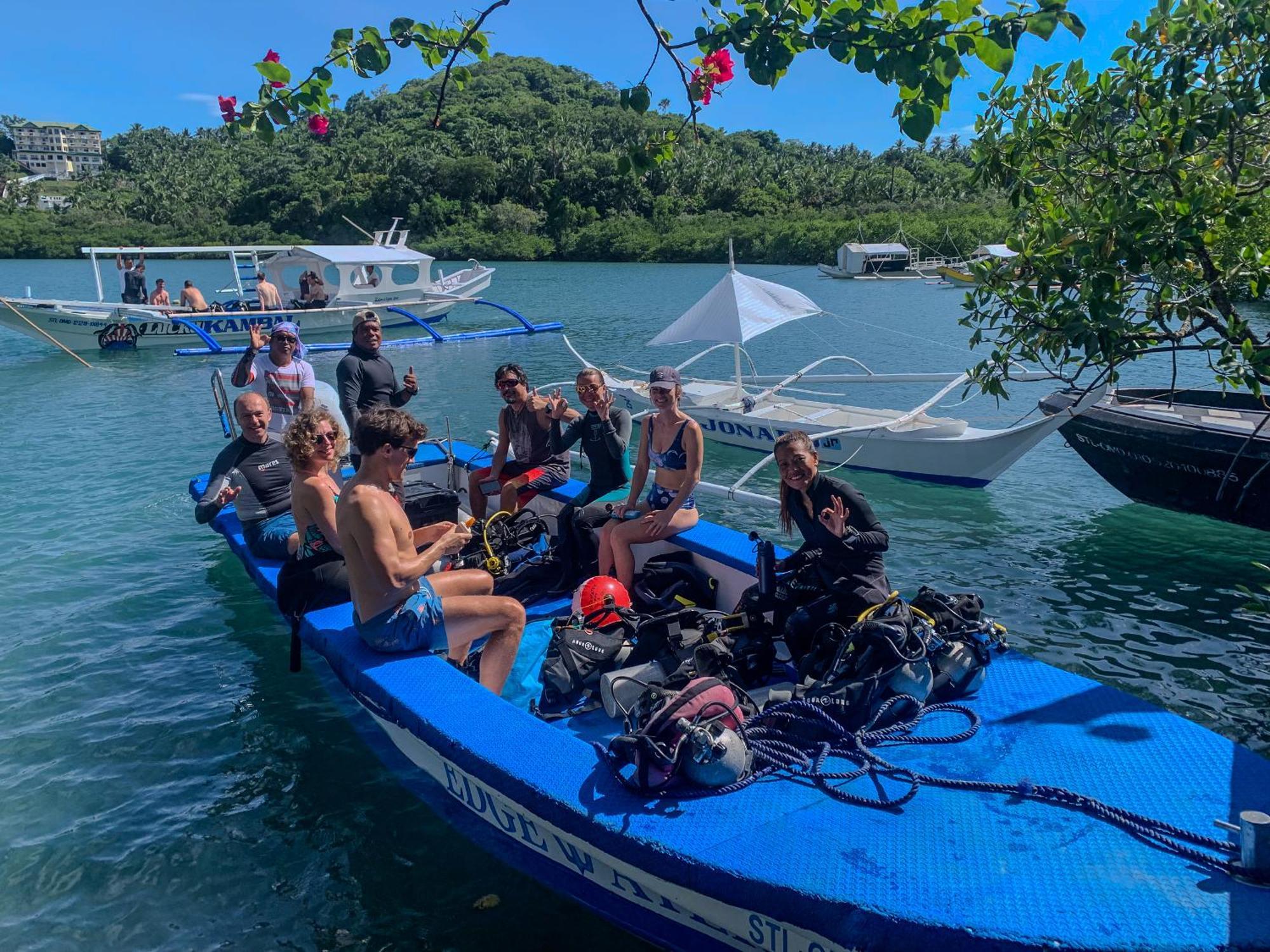 פוארטו גאלרה Edgewater Dive & Spa Resort מראה חיצוני תמונה