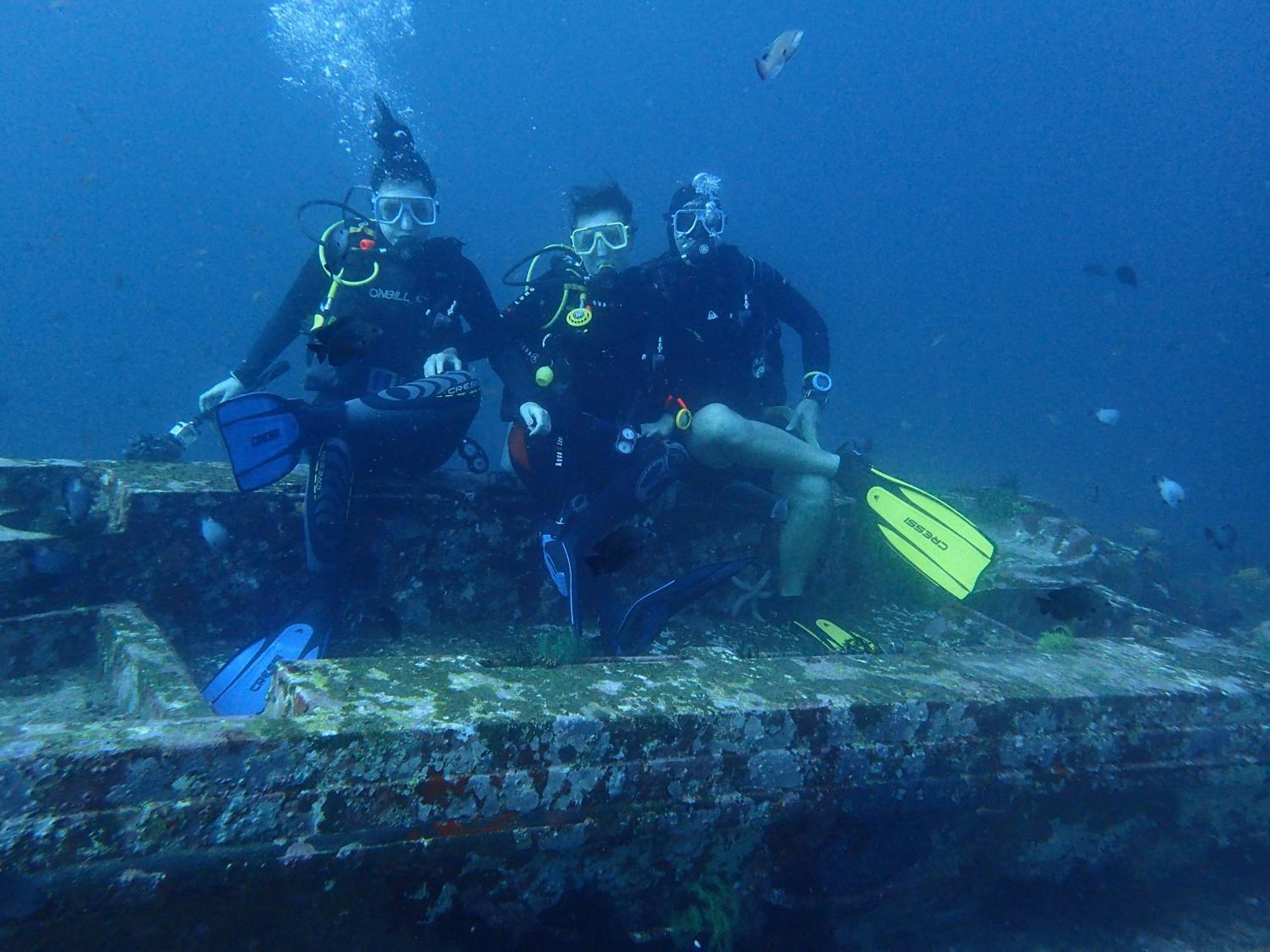 פוארטו גאלרה Edgewater Dive & Spa Resort מראה חיצוני תמונה